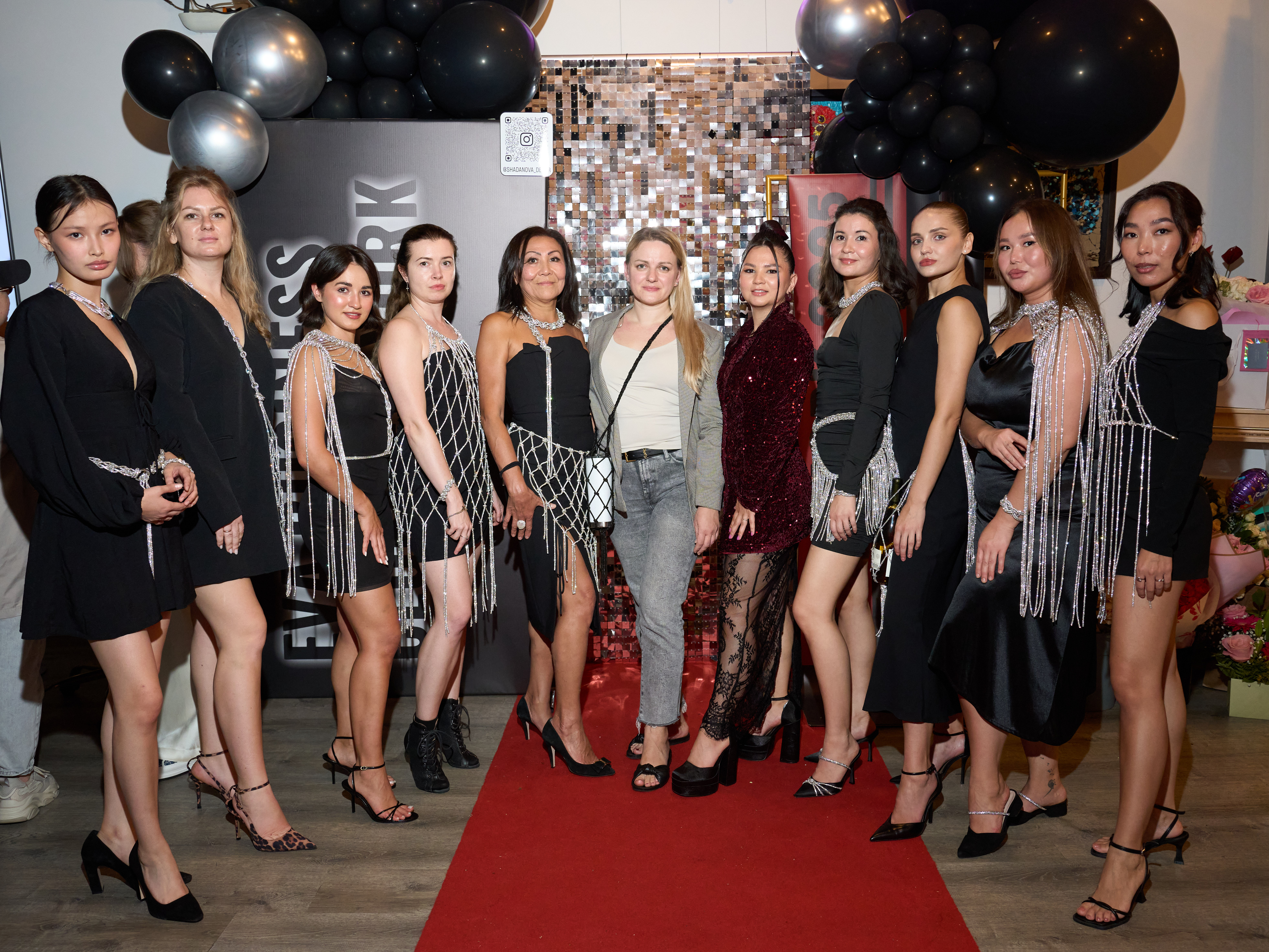 Women group at Lili Model event